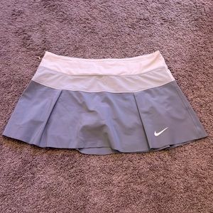nike dri-fit tennis skirt size medium